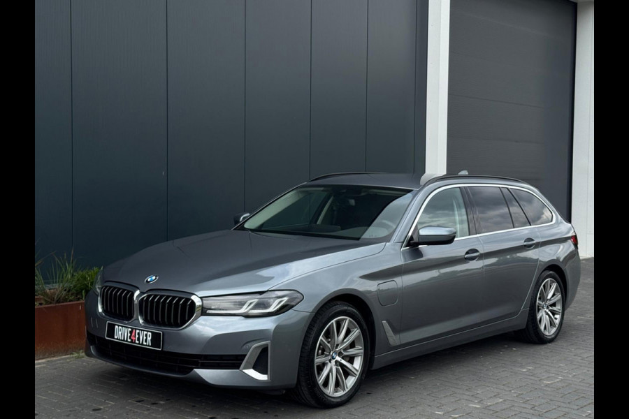 BMW 5 Serie Touring 530e High Executive NAVI | LEDER | LED | CRUISE CONTROL | SPORTVELGEN