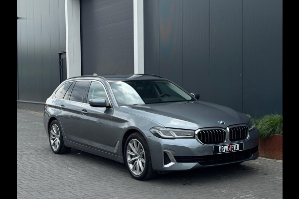 BMW 5 Serie Touring 530e High Executive NAVI | LEDER | LED | CRUISE CONTROL | SPORTVELGEN