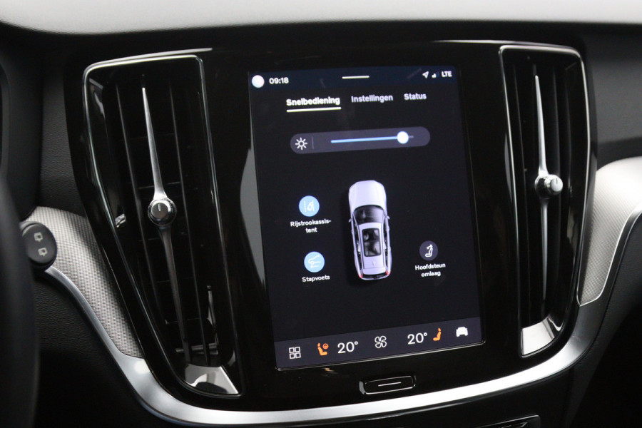 Volvo V60 2.0 T6 350 PK Plug-in hybrid AWD Plus Dark Long Range, Trekhaak, Camera, Winterpakket, Leder, Memory