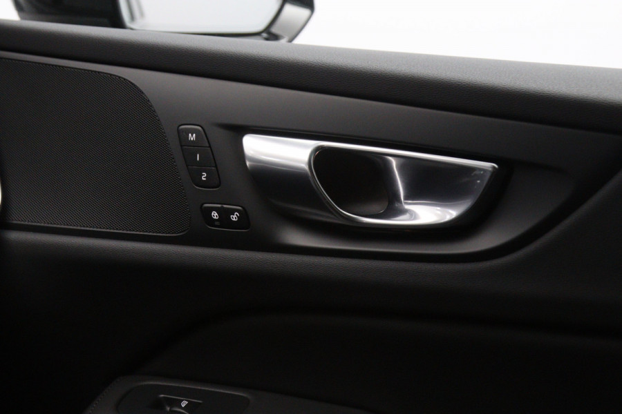 Volvo V60 2.0 T6 350 PK Plug-in hybrid AWD Plus Dark Long Range, Trekhaak, Camera, Winterpakket, Leder, Memory