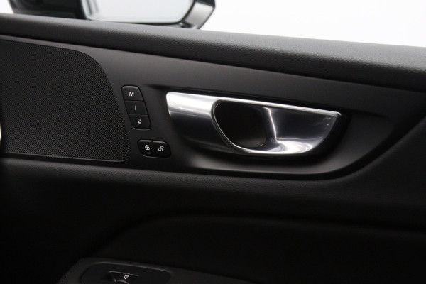 Volvo V60 2.0 T6 350 PK Plug-in hybrid AWD Plus Dark Long Range, Trekhaak, Camera, Winterpakket, Leder, Memory