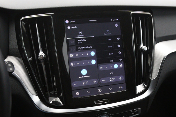 Volvo V60 2.0 T6 350 PK Plug-in hybrid AWD Plus Dark Long Range, Trekhaak, Camera, Winterpakket, Leder, Memory
