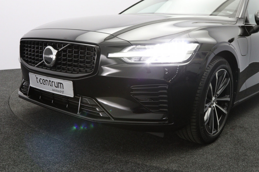 Volvo V60 2.0 T6 350 PK Plug-in hybrid AWD Plus Dark Long Range, Trekhaak, Camera, Winterpakket, Leder, Memory