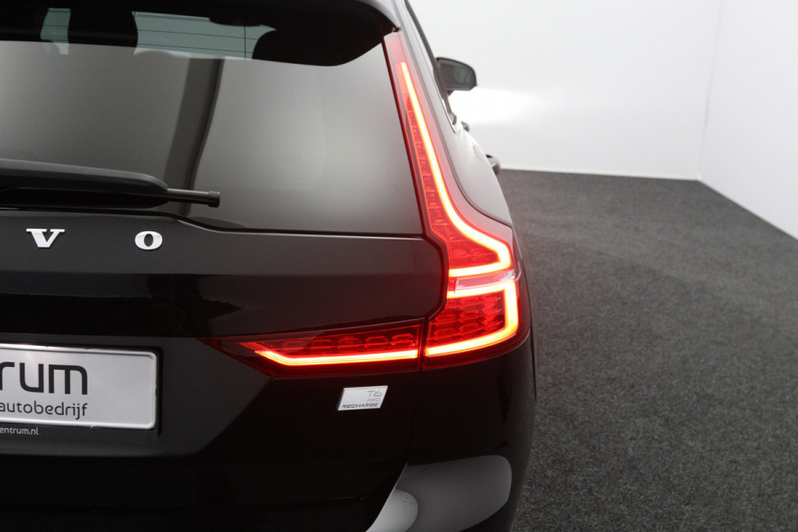 Volvo V60 2.0 T6 350 PK Plug-in hybrid AWD Plus Dark Long Range, Trekhaak, Camera, Winterpakket, Leder, Memory