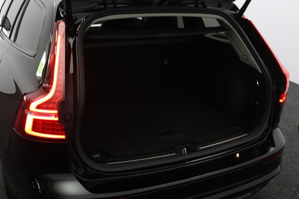 Volvo V60 2.0 T6 350 PK Plug-in hybrid AWD Plus Dark Long Range, Trekhaak, Camera, Winterpakket, Leder, Memory