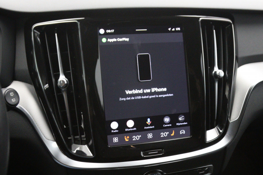 Volvo V60 2.0 T6 350 PK Plug-in hybrid AWD Plus Dark Long Range, Trekhaak, Camera, Winterpakket, Leder, Memory