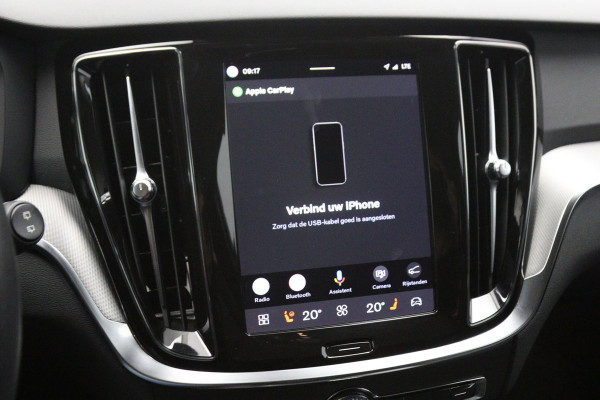 Volvo V60 2.0 T6 350 PK Plug-in hybrid AWD Plus Dark Long Range, Trekhaak, Camera, Winterpakket, Leder, Memory