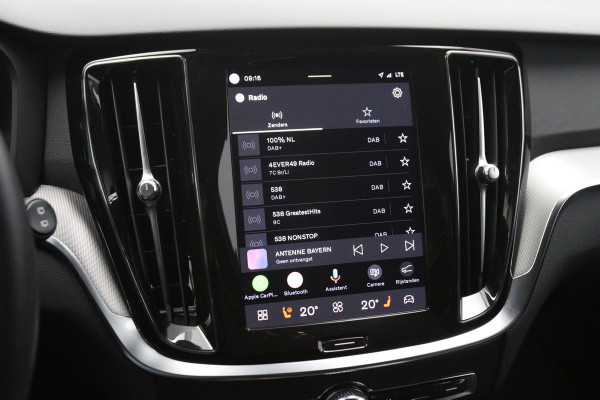 Volvo V60 2.0 T6 350 PK Plug-in hybrid AWD Plus Dark Long Range, Trekhaak, Camera, Winterpakket, Leder, Memory