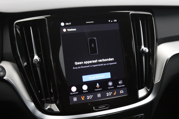 Volvo V60 2.0 T6 350 PK Plug-in hybrid AWD Plus Dark Long Range, Trekhaak, Camera, Winterpakket, Leder, Memory