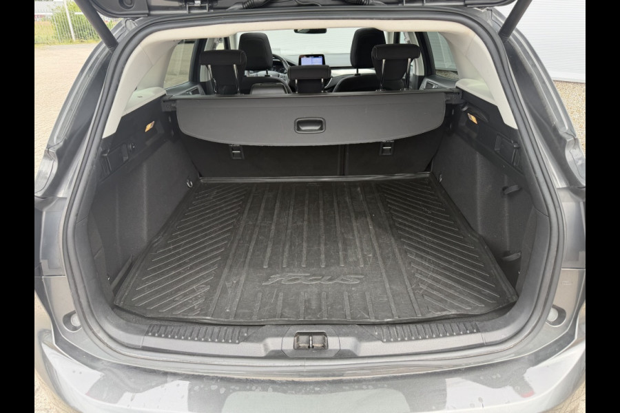 Ford FOCUS Wagon 1.5 EcoB. Tit. Bns