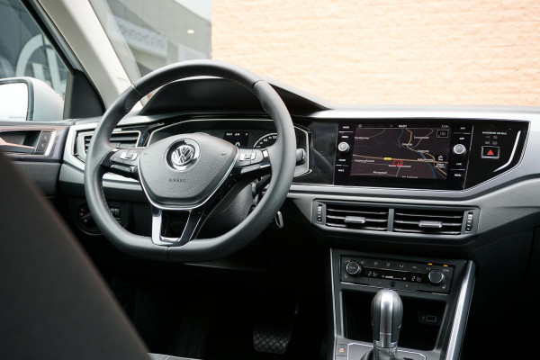 Volkswagen Polo 1.0 TSI Highline DSG + NAVI / STOELVERWARMING / ACC