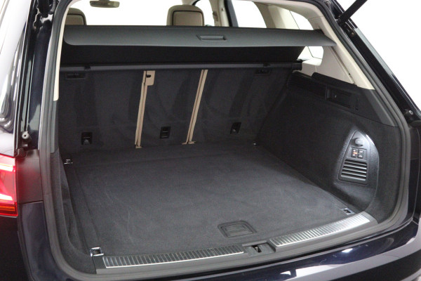 Volkswagen Touareg 3.0 TDI 286 PK R-Line, Luchtvering, Trekhaak, Panoramadak, Adap. Cruise Control