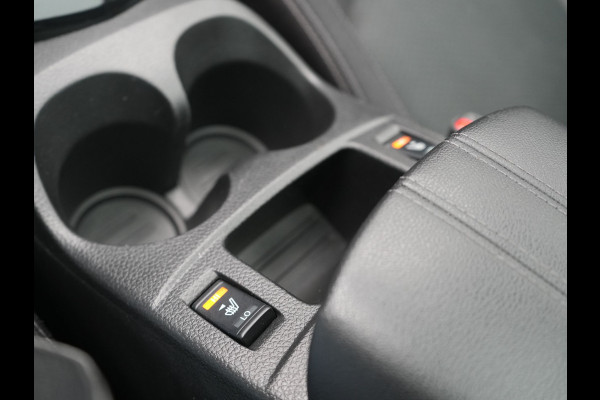 Nissan QASHQAI 1.3 DIG-T N-Connecta 160pk | Trekhaak Afn. | Panodak | 360 Camera | Stoelverwarming | Keyless | Apple Carplay | Navigatie | Cruise Control |