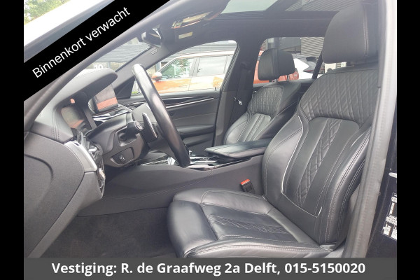 BMW 5 Serie Touring 530i Business Edition Plus | Schuif-/Kanteldak | Navigatie | Camera | Leder |
