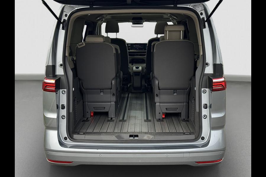 Volkswagen Multivan 1.5 eHybrid L2 Lang | Pano | Trekhaak | Head Up | IQ Light | Elektr. schuifdeuren | 1e eigenaar