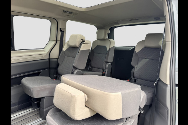 Volkswagen Multivan 1.5 eHybrid L2 Lang | Pano | Trekhaak | Head Up | IQ Light | Elektr. schuifdeuren | 1e eigenaar