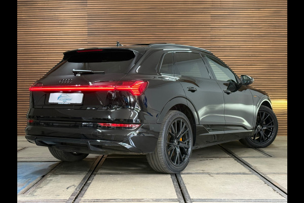 Audi e-tron 55 quattro S-line Black edition 407pk 95 kWh | VOL! | Pano | Trekhaak | B&O Sound | ACC | HuD | City&Tour Assist Pack
