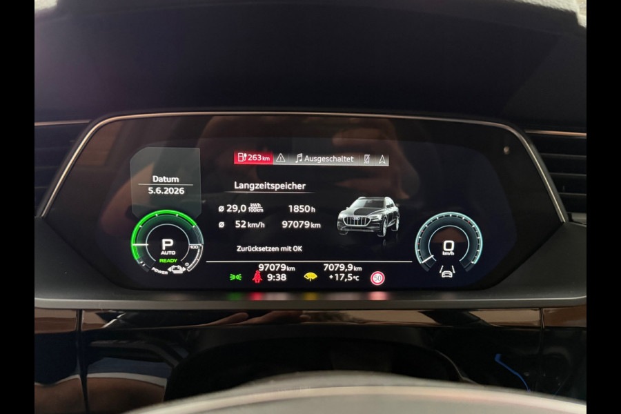 Audi e-tron 55 quattro S-line Black edition 407pk 95 kWh | VOL! | Pano | Trekhaak | B&O Sound | ACC | HuD | City&Tour Assist Pack