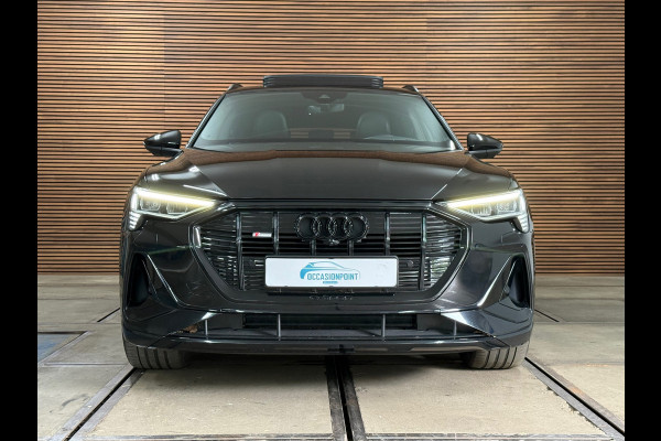 Audi e-tron 55 quattro S-line Black edition 407pk 95 kWh | VOL! | Pano | Trekhaak | B&O Sound | ACC | HuD | City&Tour Assist Pack
