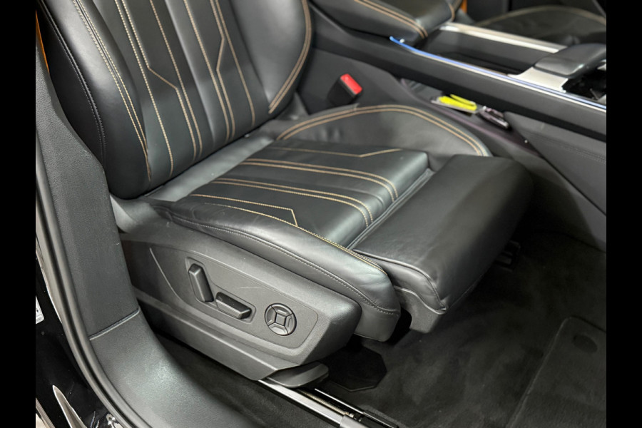 Audi e-tron 55 quattro S-line Black edition 407pk 95 kWh | VOL! | Pano | Trekhaak | B&O Sound | ACC | HuD | City&Tour Assist Pack