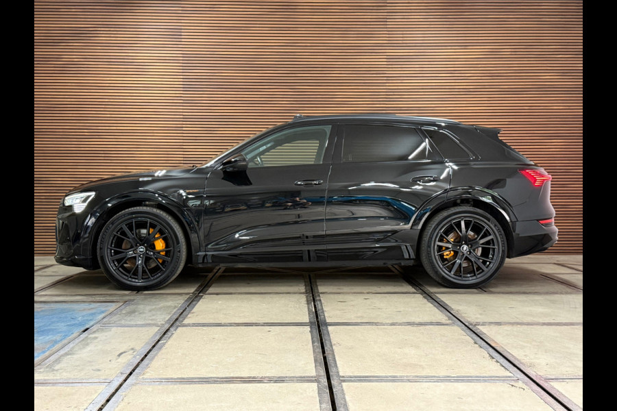 Audi e-tron 55 quattro S-line Black edition 407pk 95 kWh | VOL! | Pano | Trekhaak | B&O Sound | ACC | HuD | City&Tour Assist Pack