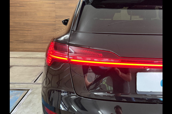 Audi e-tron 55 quattro S-line Black edition 407pk 95 kWh | VOL! | Pano | Trekhaak | B&O Sound | ACC | HuD | City&Tour Assist Pack