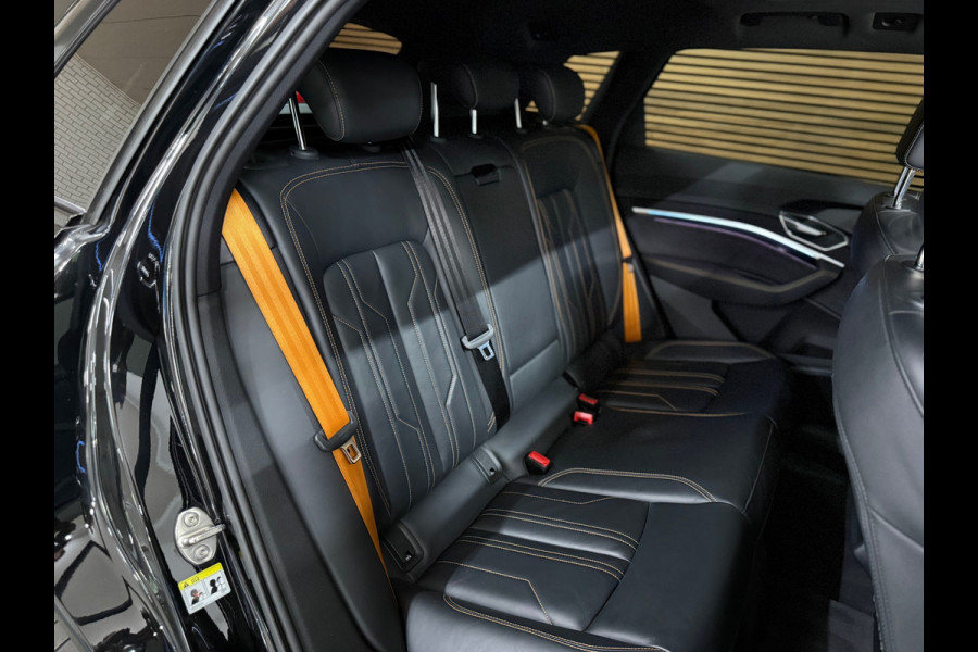 Audi e-tron 55 quattro S-line Black edition 407pk 95 kWh | VOL! | Pano | Trekhaak | B&O Sound | ACC | HuD | City&Tour Assist Pack