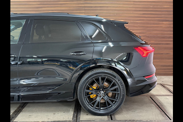 Audi e-tron 55 quattro S-line Black edition 407pk 95 kWh | VOL! | Pano | Trekhaak | B&O Sound | ACC | HuD | City&Tour Assist Pack