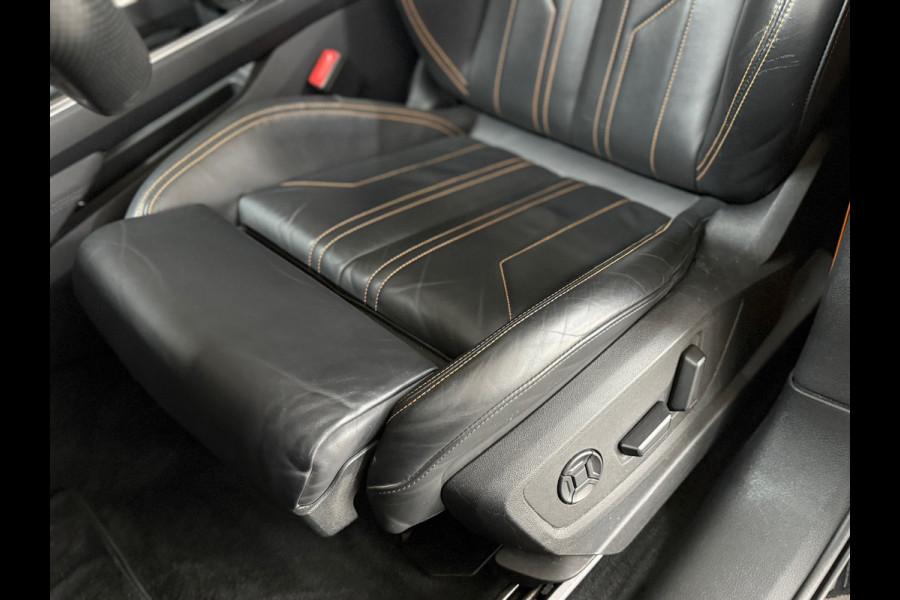 Audi e-tron 55 quattro S-line Black edition 407pk 95 kWh | VOL! | Pano | Trekhaak | B&O Sound | ACC | HuD | City&Tour Assist Pack