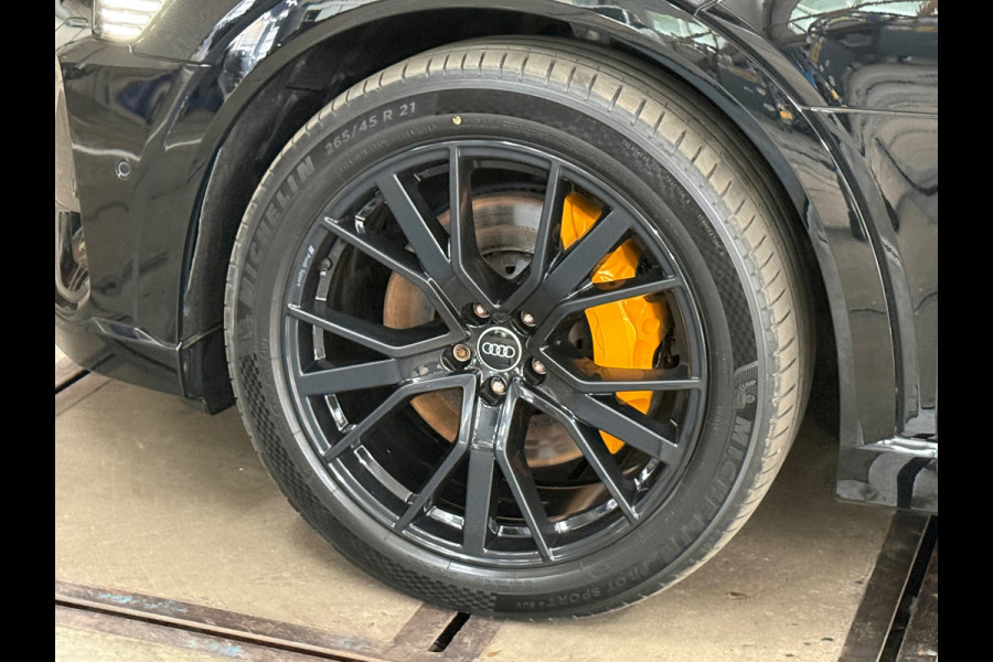 Audi e-tron 55 quattro S-line Black edition 407pk 95 kWh | VOL! | Pano | Trekhaak | B&O Sound | ACC | HuD | City&Tour Assist Pack