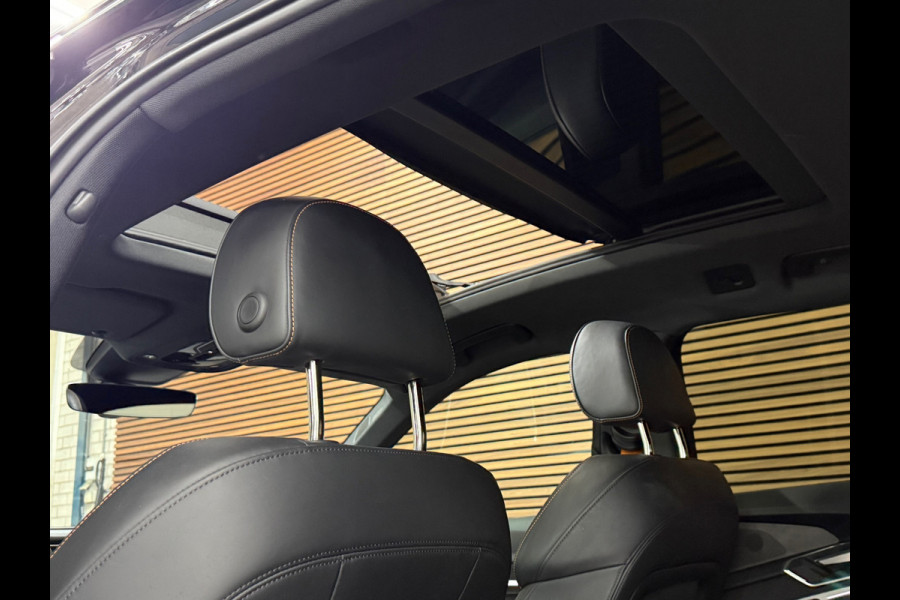 Audi e-tron 55 quattro S-line Black edition 407pk 95 kWh | VOL! | Pano | Trekhaak | B&O Sound | ACC | HuD | City&Tour Assist Pack