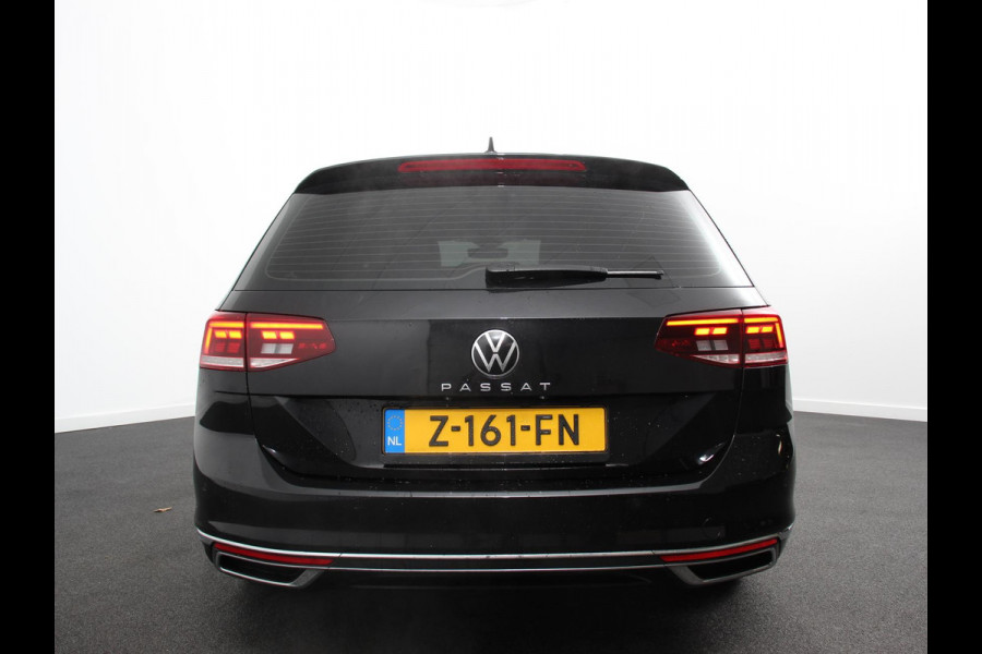 Volkswagen Passat Variant 1.5 TSI 150 pk DSG Elegance High Navigatie Apple Carplay/Android Auto Parkeersensoren Camera Elektrische achterklep Adaptieve Cruise Control Virtual Cockpit Afneembare trekhaak Ledverlichting Bestuurderstoel elektrisch