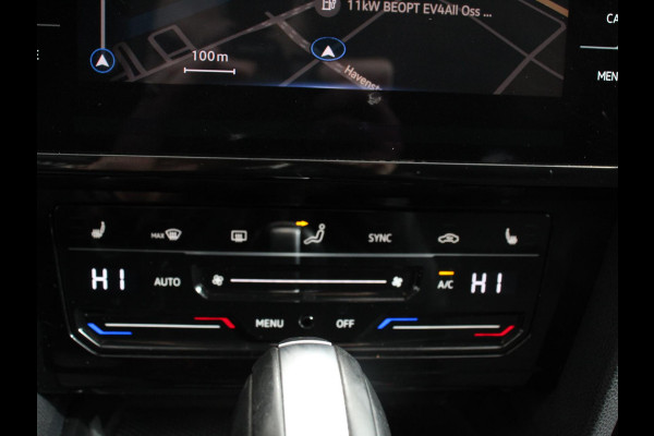 Volkswagen Passat Variant 1.5 TSI 150 pk DSG Elegance High Navigatie Apple Carplay/Android Auto Parkeersensoren Camera Elektrische achterklep Adaptieve Cruise Control Virtual Cockpit Afneembare trekhaak Ledverlichting Bestuurderstoel elektrisch