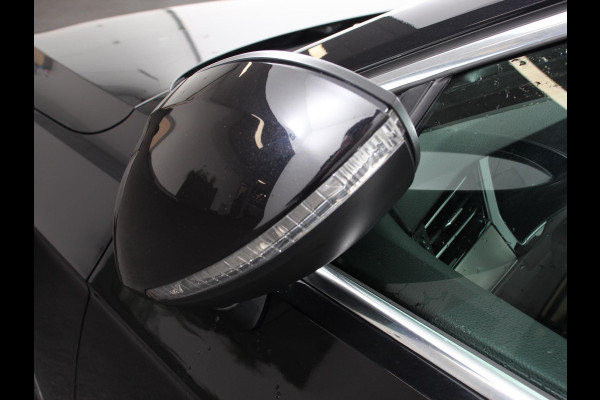 Volkswagen Passat Variant 1.5 TSI 150 pk DSG Elegance High Navigatie Apple Carplay/Android Auto Parkeersensoren Camera Elektrische achterklep Adaptieve Cruise Control Virtual Cockpit Afneembare trekhaak Ledverlichting Bestuurderstoel elektrisch