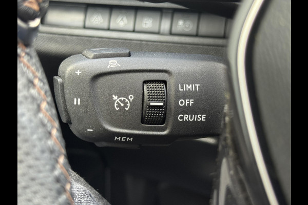 Peugeot 3008 1.6 HYbrid 225 GT | El. kofferklep | Stoelverwarming | Prijs is rijklaar