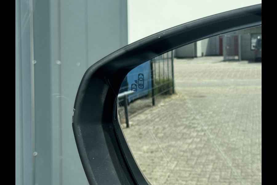Peugeot 3008 1.6 HYbrid 225 GT | El. kofferklep | Stoelverwarming | Prijs is rijklaar