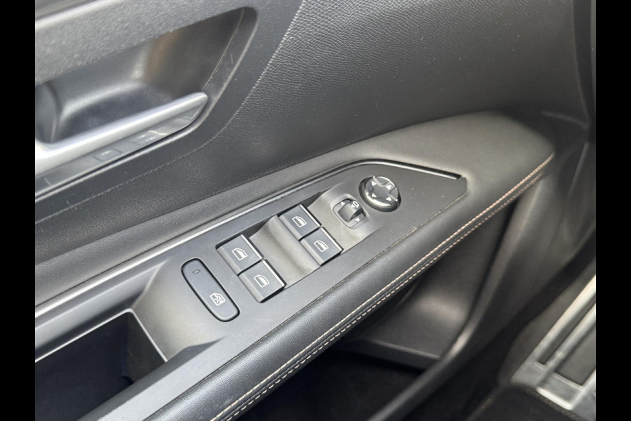 Peugeot 3008 1.6 HYbrid 225 GT | El. kofferklep | Stoelverwarming | Prijs is rijklaar