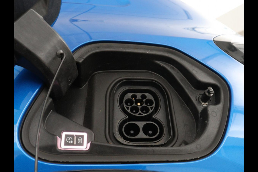 Peugeot e-208 EV Active 50 kWh | SOH 92,2% | Stoelverwarming | Carplay | Climate control | Bluetooth | Cruise control | Keyless start