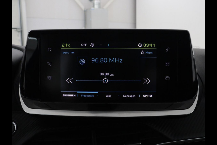 Peugeot e-208 EV Active 50 kWh | SOH 92,2% | Stoelverwarming | Carplay | Climate control | Bluetooth | Cruise control | Keyless start