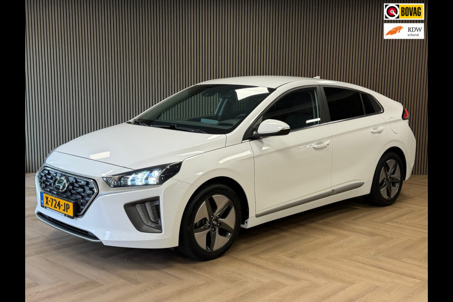 Hyundai IONIQ 1.6 GDi Premium - Plus Sky AIRCO NAVIGATIE CAMERA APPLE CARPLAY USB BLUETOOTH PDC STOEL/STUURVERWARMING KEYLESS-GO