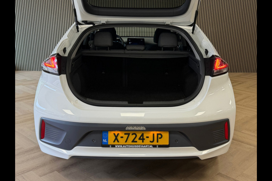 Hyundai IONIQ 1.6 GDi Premium - Plus Sky AIRCO NAVIGATIE CAMERA APPLE CARPLAY USB BLUETOOTH PDC STOEL/STUURVERWARMING KEYLESS-GO