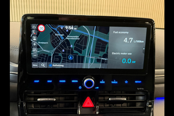 Hyundai IONIQ 1.6 GDi Premium - Plus Sky AIRCO NAVIGATIE CAMERA APPLE CARPLAY USB BLUETOOTH PDC STOEL/STUURVERWARMING KEYLESS-GO