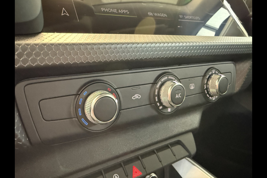 Audi A1 Sportback 25 TFSI epic Apple carplay 17LMV  Cruise Control ACC