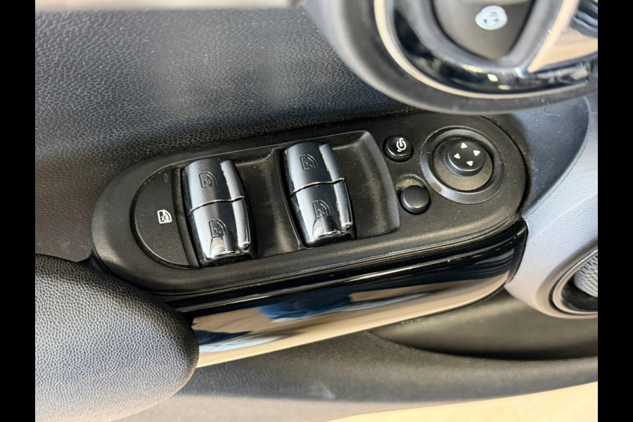 MINI 5-deurs 1.5 Cooper AUT. NAVIGATIE PDC STOELVERWARMING APPLE CARPLAY CRUISE USB KEYLESS-GO