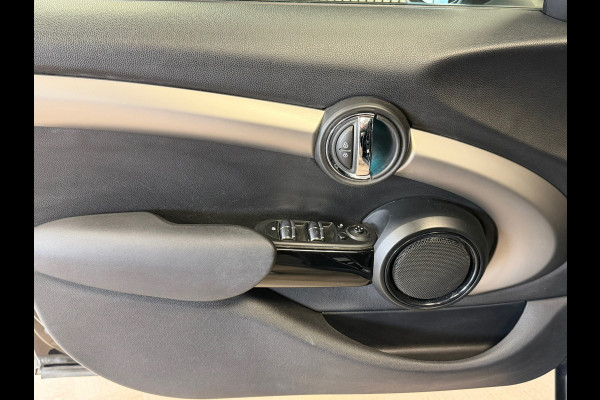 MINI 5-deurs 1.5 Cooper AUT. NAVIGATIE PDC STOELVERWARMING APPLE CARPLAY CRUISE USB KEYLESS-GO