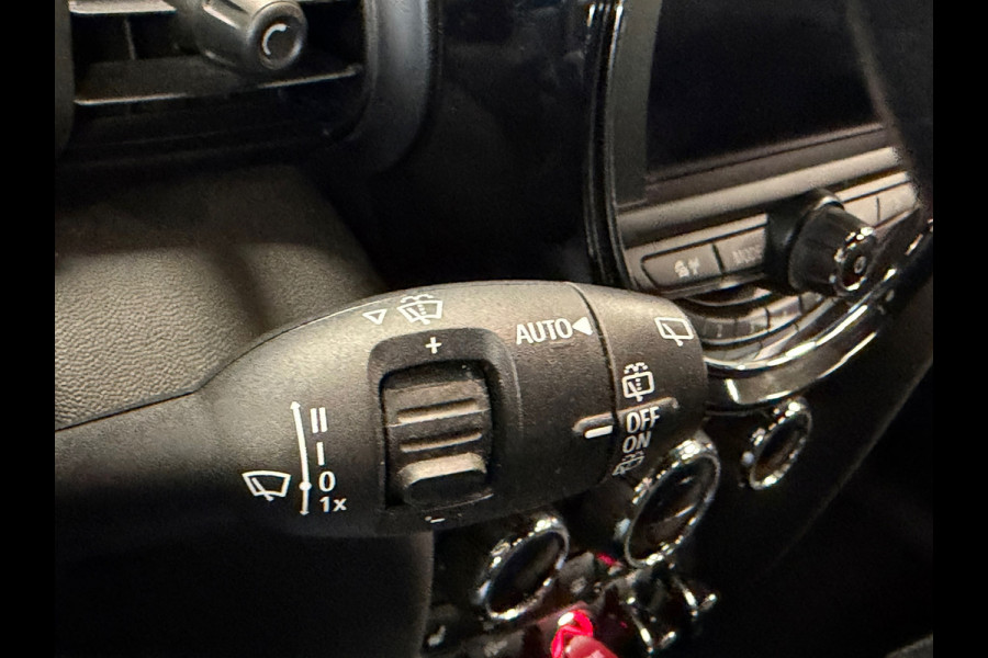 MINI 5-deurs 1.5 Cooper AUT. NAVIGATIE PDC STOELVERWARMING APPLE CARPLAY CRUISE USB KEYLESS-GO