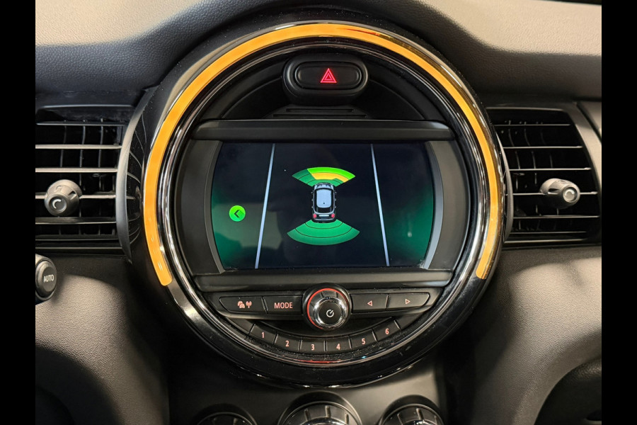 MINI 5-deurs 1.5 Cooper AUT. NAVIGATIE PDC STOELVERWARMING APPLE CARPLAY CRUISE USB KEYLESS-GO