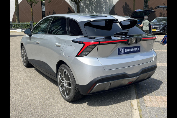 MG Mg4 electric Luxury 64 kWh 360 CAMERA| 7 JAAR MG GARANTIE T/M 07-2031| ELEK. STOEL| DODE HOEK SENSOR| STOEL + STUURVERWARMING| ADAPTIVE CRUISE CONTROL