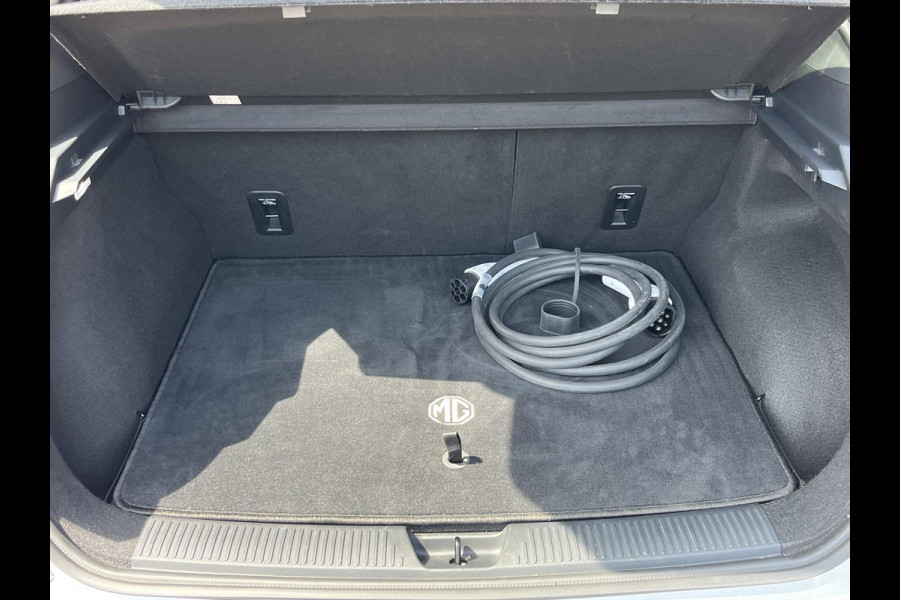 MG Mg4 electric Luxury 64 kWh 360 CAMERA| 7 JAAR MG GARANTIE T/M 07-2031| ELEK. STOEL| DODE HOEK SENSOR| STOEL + STUURVERWARMING| ADAPTIVE CRUISE CONTROL