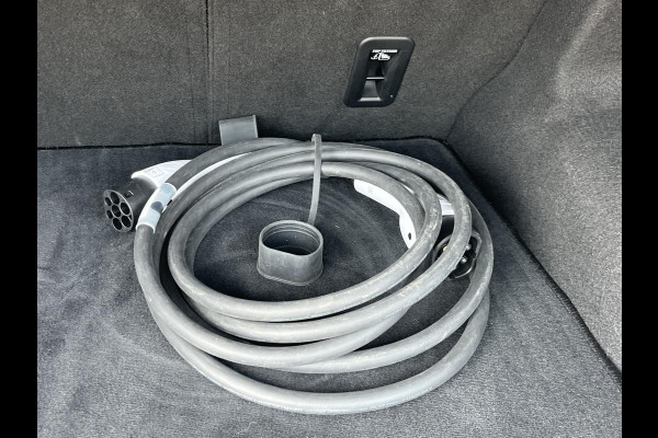 MG Mg4 electric Luxury 64 kWh 360 CAMERA| 7 JAAR MG GARANTIE T/M 07-2031| ELEK. STOEL| DODE HOEK SENSOR| STOEL + STUURVERWARMING| ADAPTIVE CRUISE CONTROL